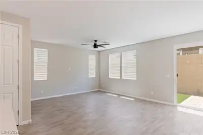 789 Cottonwood Hill Place Living Room