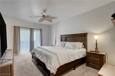 50 Aura De Blanco Street 11104 Bedroom