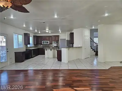 10134 Reflection Brook Avenue Kitchen