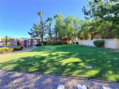 6408 Yucca Ridge Court Yard