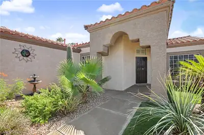 405 Breeze Way 