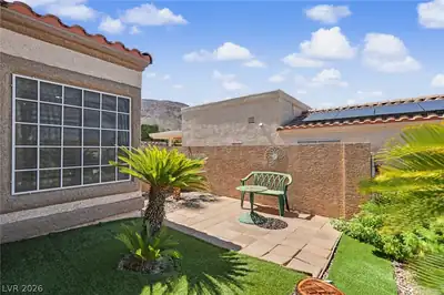 405 Breeze Way 