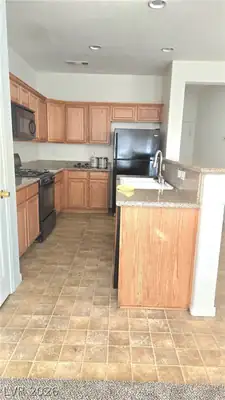 9063 Spring Star Court Kitchen