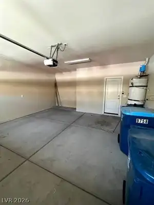 9758 Panther Hollow Street Garage