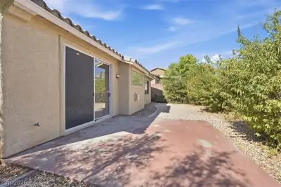 10500 Jeremy Pointe Avenue Patio