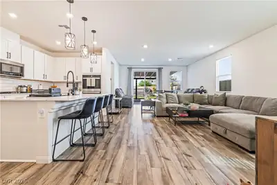 3126 Mountain Bay Avenue Living Room