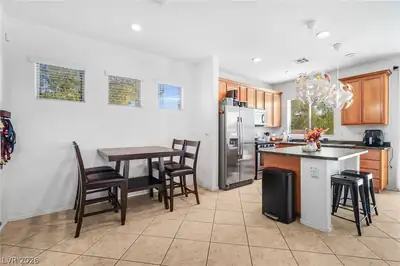 5552 Overlook Valley Street Dining Area