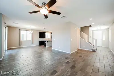 9940 Sunriver Meadows Avenue Living Room