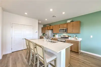 921 Alethea River Avenue Kitchen