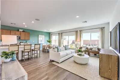 921 Alethea River Avenue Living Room