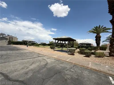 562 Sellers Place Yard