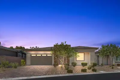 72 Reflection Cove Drive, Henderson