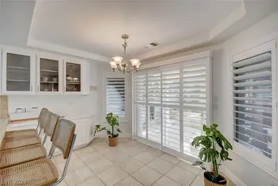 9143 Amber Waves Street Dining Area
