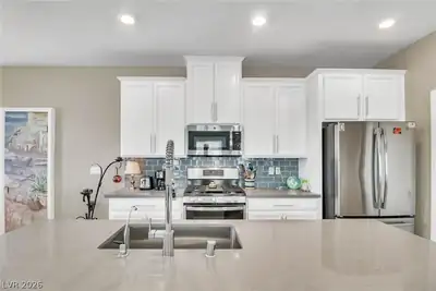 524 Shophia Skye Street 226 Kitchen