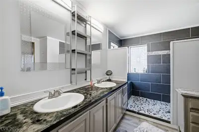 140 Fairway Street Primary Bathroom