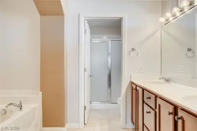 9346 Horse Canyon Drive Primary Bathroom