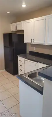 8168 Autumn Star Avenue, Las Vegas, NV 89145 Kitchen