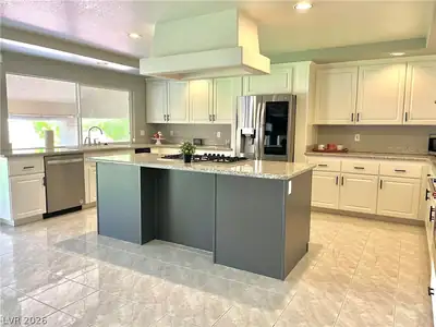 4025 Antique Sterling Court Kitchen