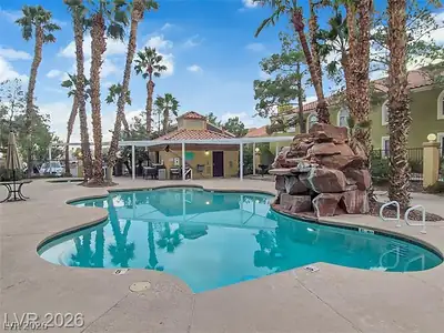 7950 West Flamingo Road 1109 Pool