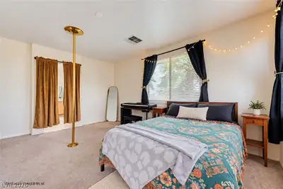 742 Aloe Yucca Avenue Bedroom