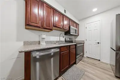 2451 North Rainbow Boulevard 2103, Las Vegas, NV 89108 Kitchen
