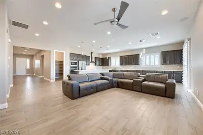 617 Comodo Street Living Room