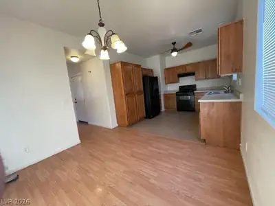 1324 Oak Village Avenue Dining Area