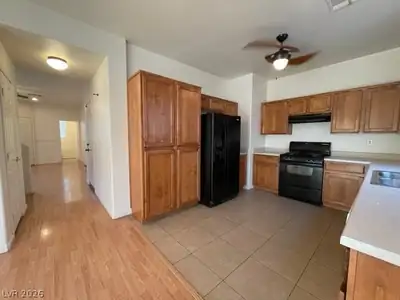 1324 Oak Village Avenue Kitchen