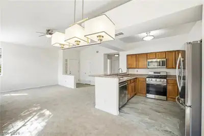 10217 King Henry Avenue 202, Las Vegas, NV 89144 Kitchen