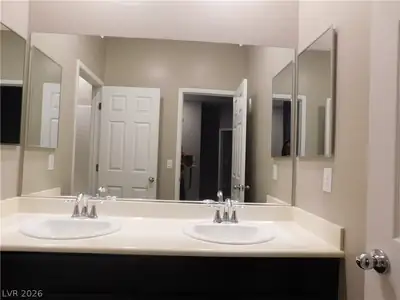 2715 Amazing Meadows Avenue 1185 Bathroom