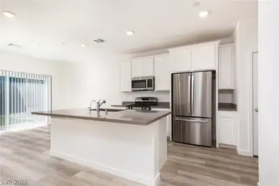 9583 Noah Pointe Avenue Kitchen