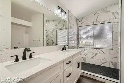 7604 Botany Bay Drive, Las Vegas, NV 89128 Primary Bathroom