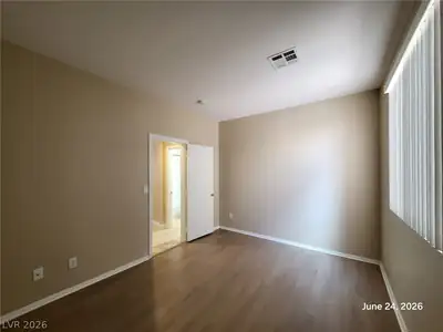 5535 Cresent Valley Street Bedroom