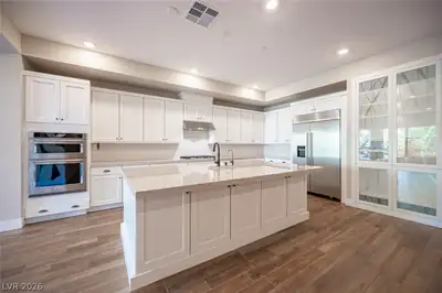 9200 South Las Manaitas Avenue 202, Las Vegas, NV 89144 Kitchen