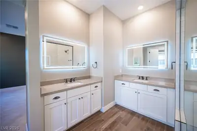 9200 South Las Manaitas Avenue 202, Las Vegas, NV 89144 Primary Bathroom