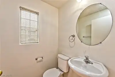 9219 Hollander Avenue, Las Vegas, NV 89148 Bathroom