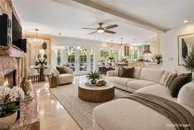 3182 Moonflower Drive Living Room