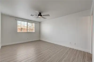 8464 Vast Horizon Avenue Bedroom