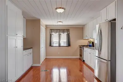 3472 Katmai Drive Kitchen