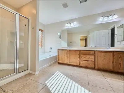 11908 Orense Drive Primary Bathroom