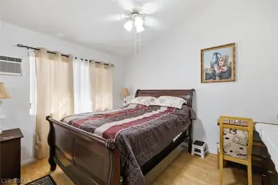3751 Manse Road Bedroom