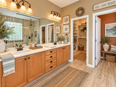 2309 Ozark Plateau Drive Primary Bathroom