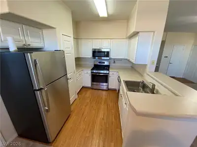 9000 Las Vegas Boulevard 2254 Kitchen