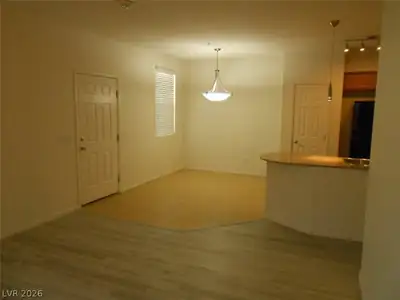 50 Aura De Blanco Street 7201 Dining Area