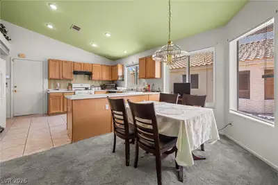 7857 West Delhi Avenue Dining Area