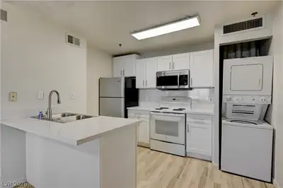1381 East University Avenue 311 Kitchen