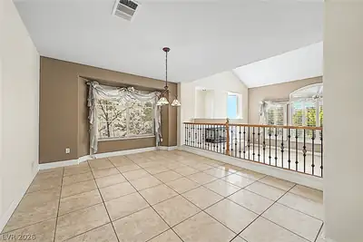 3924 Royal Scots Avenue Dining Area