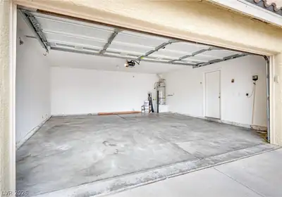 1162 Dana Maple Court, Las Vegas, NV 89123 Garage