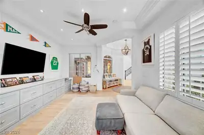 1920 Alcova Ridge Drive Living Room