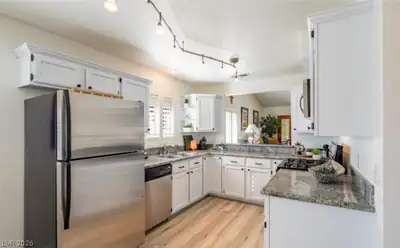 2635 Magic Moon Lane Kitchen